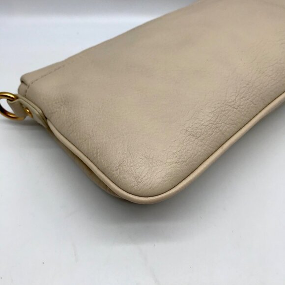 Marc Jacobs Cream Leather Flap Crossbody Bag - Picture 9 of 10